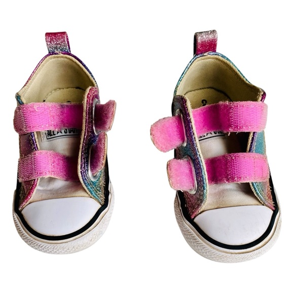 Toddler Girls Sparkly Converse Shoes - Picture 8 of 11